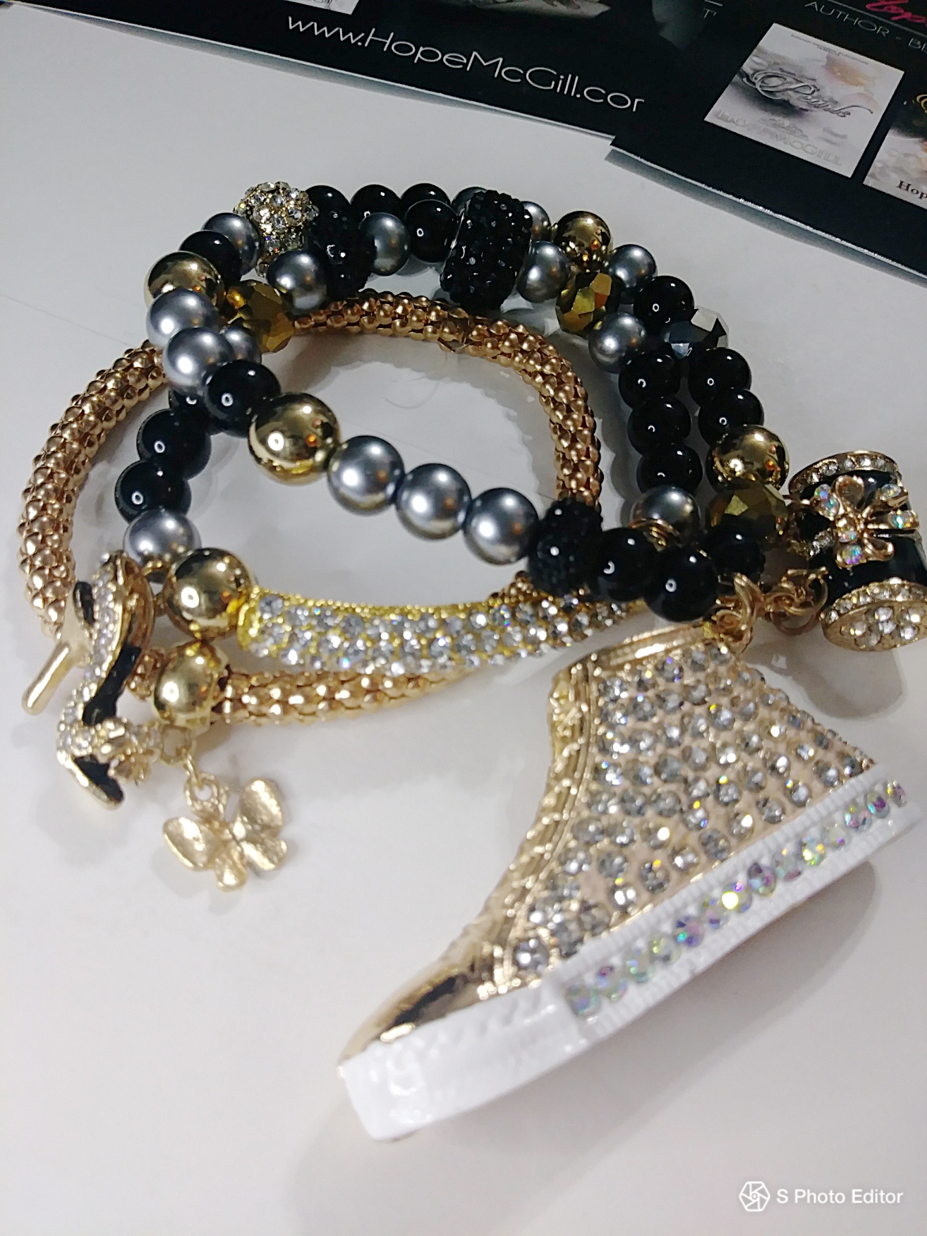 "Mega Diva" Viva La Bling
